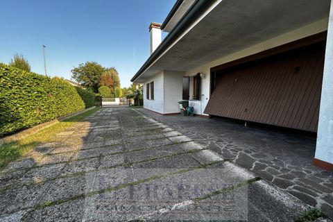 Villa i Stra, Venice, Stra - € 330.000 | Ref: I02 - foto 10