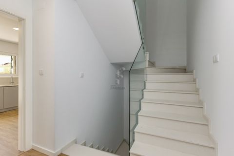 Villa i Odivelas, Lisbon, Odivelas - € 890.000 | Ref: Moradia V 4 1 - foto 18