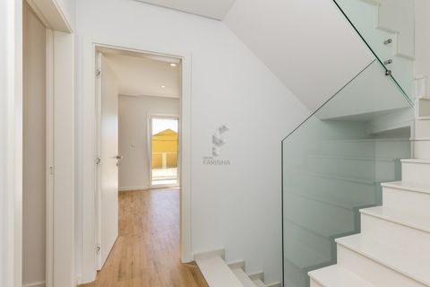 Villa i Odivelas, Lisbon, Odivelas - € 890.000 | Ref: Moradia V 4 1 - foto 20