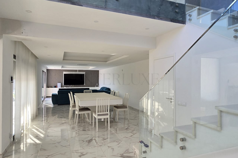 Villa i Albufeira, Faro, Albufeira - € 1.350.000 | Ref: INT728 - foto 3