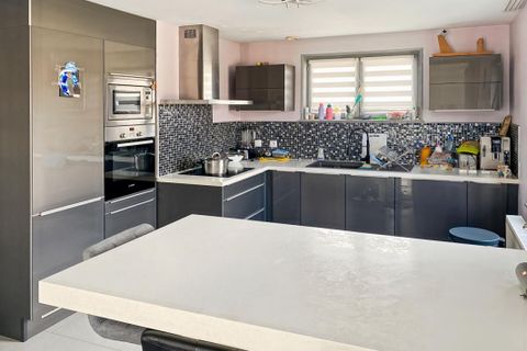 Villa i Doubs, Doubs, Doubs - € 465.000 | Ref: 418397ANCH - foto 6