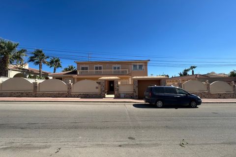 Villa a Ciudad Quesada, Alicante, Ciudad Quesada - € 695.000 | Ref: 095 - foto 3