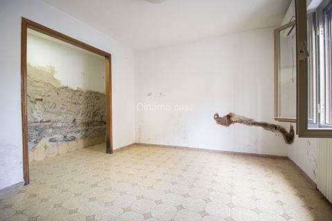 Villa a Prato, Prato, Prato - € 200.000 | Ref: DCC200 - foto 2