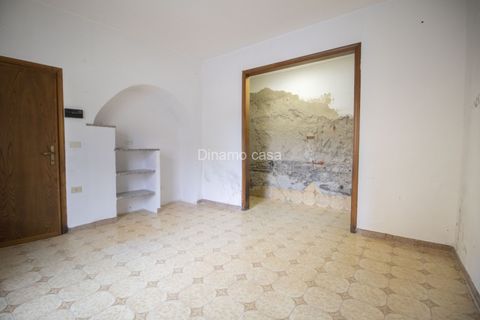 Villa a Prato, Prato, Prato - € 200.000 | Ref: DCC200 - foto 3