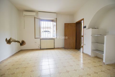 Villa a Prato, Prato, Prato - € 200.000 | Ref: DCC200 - foto 5