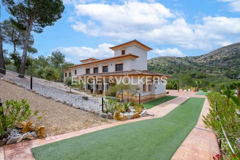 Villa i Finestrat, Alicante, Finestrat - € 1.710.000 | Ref: W-046FX4 - foto 2
