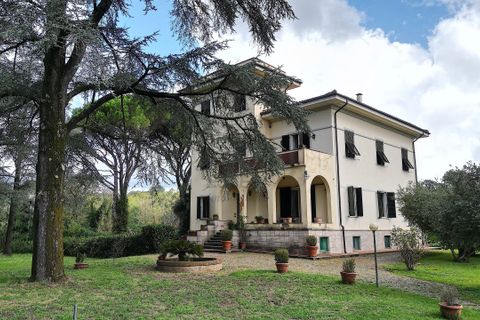 Villa i Lucca, Lucca, Lucca - € 1.200.000 | Ref: IA04000 - foto 1