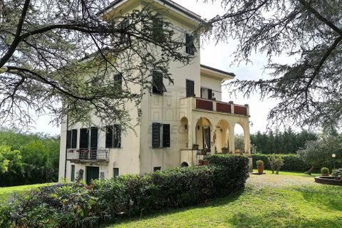 Villa i Lucca, Lucca, Lucca - € 1.200.000 | Ref: IA04000 - foto 3