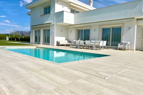 Villa i Pietrasanta, Lucca, Pietrasanta - € 2.600.000 | Ref: F13 - foto 1