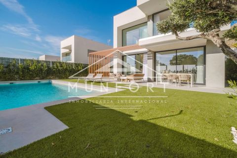 Villa i Finestrat, Alicante, Finestrat - € 870.000 | Ref: MM001-N-D - foto 1