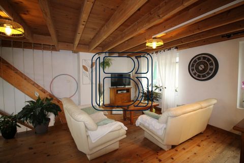 Casa adosada en Ambert, Puy-de-Dome, Ambert - € 159.950 | Ref: 696-CIMMIMMO - photo 3