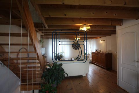 Casa adosada en Ambert, Puy-de-Dome, Ambert - € 159.950 | Ref: 696-CIMMIMMO - photo 5