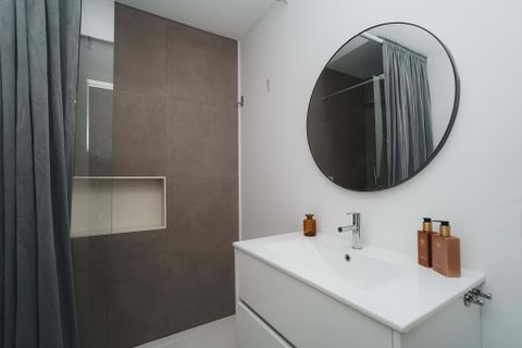 Apartament a Lisbon, Lisbon, Lisbon - € 1.550/mes | Ref: General Taborda - foto 21