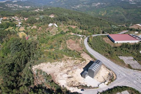 Helårsgrund i Vouzela, Viseu, Vouzela - € 220.000 | Ref: C0406-02390 - foto 10