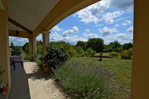 Masia a Duras, Lot-et-Garonne, Duras - € 271.095 | Ref: D5024 - foto 4