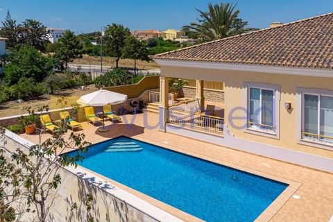 Вилла в Albufeira, Faro, Albufeira - € 1 200 000 | Ссылка: V4-08 (PR-057) - photo 21