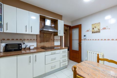 Villa i Madrid, Madrid, Madrid - € 790.000 | Ref: 66fbc7e6-939f-4df8-8 - foto 12
