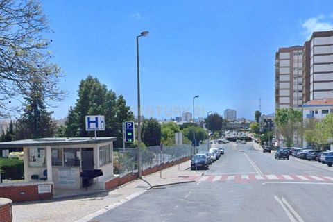 Erhvervsejendom i Carnaxide, Lisbon, Carnaxide - € 1.250.000 | Ref: C0364-03001 - foto 1