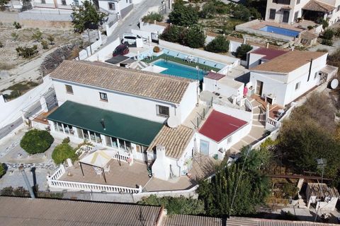 Landejendom i Baza, Granada, Baza - € 250.000 | Ref: v3097 - foto 1