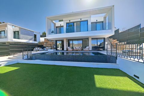 Villa i Estepona, Malaga, Estepona - € 1.690.000 | Ref: BE1479Estepona - foto 1