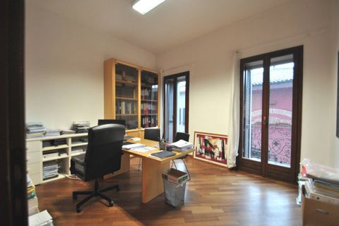 L'establiment comercial a Vimercate, Monza and Brianza, Vimercate - € 1.000/mes | Ref: 2464 - foto 3