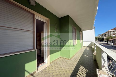 Villa a Chieti, Chieti, Chieti - € 250/mes | Ref: Via Ramiro Ortiz - foto 8