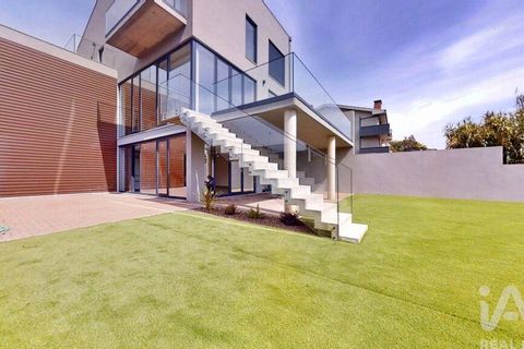 Byhus i Espinho, Aveiro, Espinho - € 812.000 | Ref: 711524 - foto 1