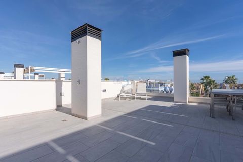 Villa i Cabo Roig, Alicante, Cabo Roig - € 649.900 | Ref: P8247 - foto 33