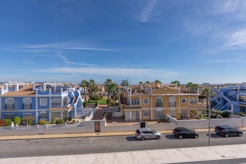 Villa i Cabo Roig, Alicante, Cabo Roig - € 649.900 | Ref: P8247 - foto 35