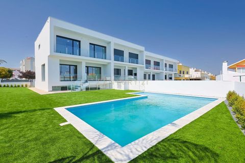 Villa i Almada, Setubal, Almada - € 720.000 | Ref: C0483-01519 - foto 1