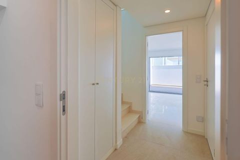 Villa i Almada, Setubal, Almada - € 720.000 | Ref: C0483-01519 - foto 4