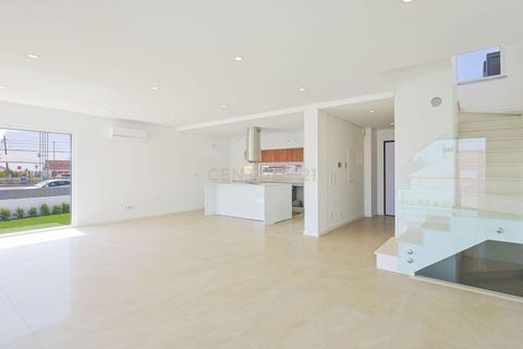 Villa i Almada, Setubal, Almada - € 720.000 | Ref: C0483-01519 - foto 16