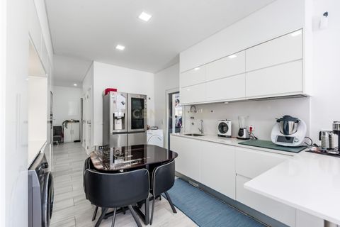 Villa i Seixal, Setubal, Seixal - € 749.900 | Ref: C0483-01524 - foto 8