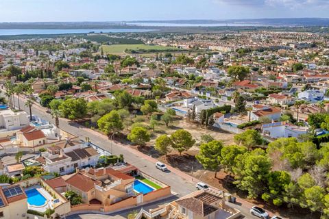 Villa a Ciudad Quesada, Alicante, Ciudad Quesada - € 599.950 | Ref: QMS-14594 - foto 34