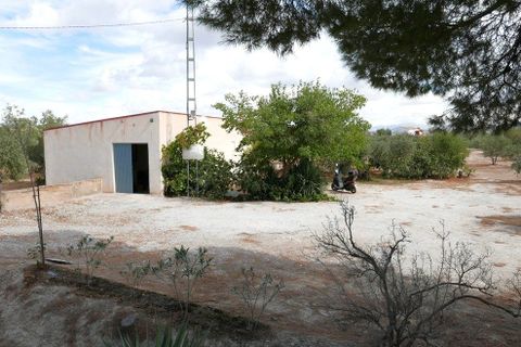 Landejendom i Baza, Granada, Baza - € 69.999 | Ref: v3099 - foto 1