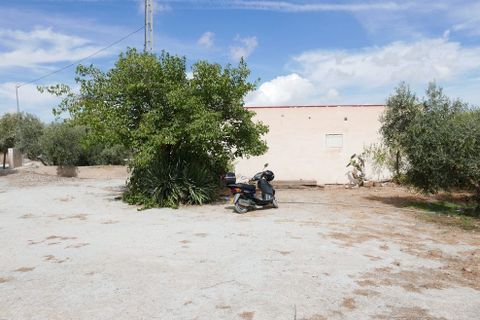 Landejendom i Baza, Granada, Baza - € 69.999 | Ref: v3099 - foto 3