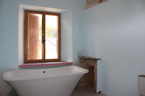 Landsbyhus i Charroux, Vienne, Charroux - € 29.900 | Ref: BVI64399 - foto 4