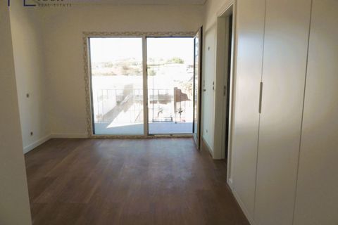 Villa i Odivelas, Lisbon, Odivelas - € 625.000 | Ref: YL1017 - foto 13