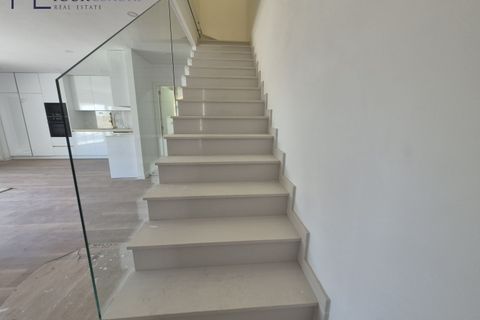Villa i Odivelas, Lisbon, Odivelas - € 625 000 | Ref: YL1017 - foto 12