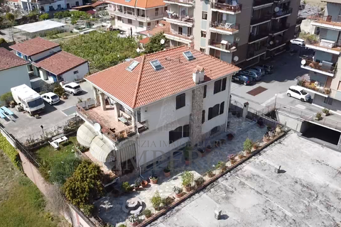 Villa i Ventimiglia, Imperia, Ventimiglia - € 1.100.000 | Ref: 23518 - foto 28