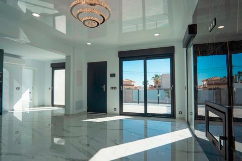 Villa a Ciudad Quesada, Alicante, Ciudad Quesada - € 699.900 | Ref: GCS-66775 - foto 10