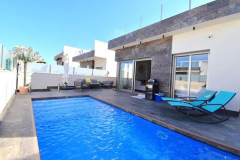 Rækkehus i Orihuela Costa, Alicante, Orihuela Costa - € 369.950 | Ref: AM-02093/8919 - foto 1
