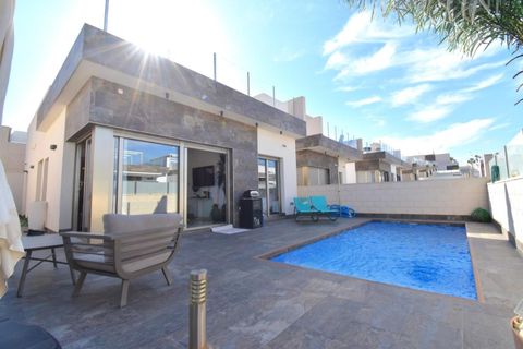 Rækkehus i Orihuela Costa, Alicante, Orihuela Costa - € 369.950 | Ref: AM-02093/8919 - foto 2