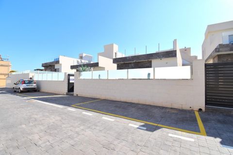 Rækkehus i Orihuela Costa, Alicante, Orihuela Costa - € 369.950 | Ref: AM-02093/8919 - foto 17