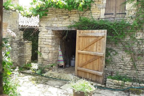 Villa a Benest, Charente, Benest - € 152.600 | Ref: BVI82600 - foto 14