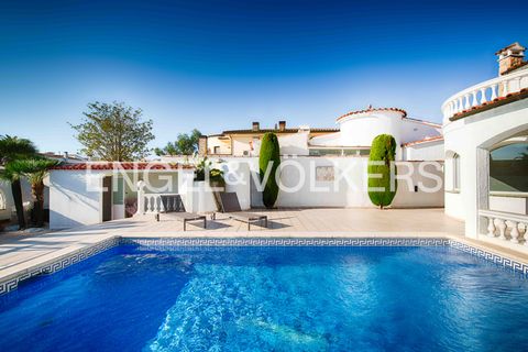 Villa i Empuriabrava, Gerona, Empuriabrava - € 1.050.000 | Ref: W-046S45 - foto 6