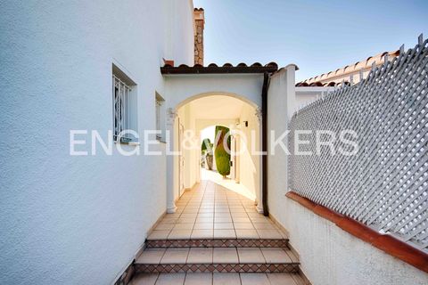Villa i Empuriabrava, Gerona, Empuriabrava - € 1.050.000 | Ref: W-046S45 - foto 37