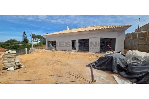 Bungalow i Alcantarilha, Faro, Alcantarilha - € 690.000 | Ref: V3-P-3036 - foto 2