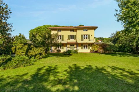 Villa i Massa, Massa and Carrara, Massa - € 2.400.000 | Ref: CBI129-2906-130559 - foto 1