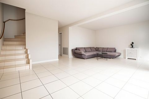 Villa i Chelles, Seine-et-Marne, Chelles - € 399.000 | Ref: 400074HSCFVIVHSCFVIV - foto 4